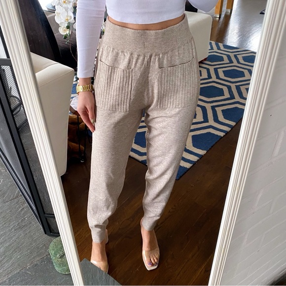 CYRUS Beige Front Pocket Knit Jogger Pant! 🐚